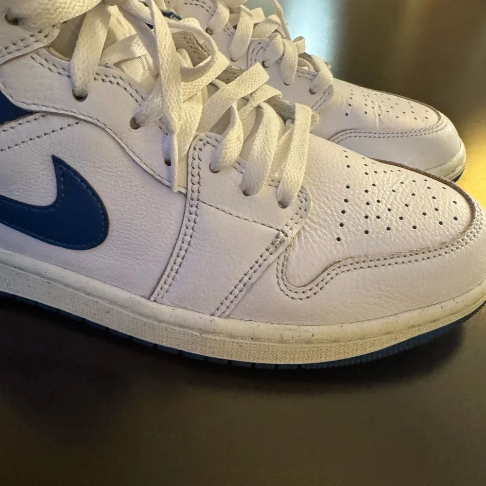 Nike White and Blue High-Top Sneakers - Picture 4 of 12